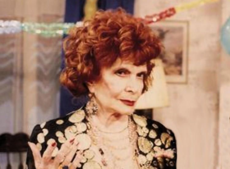 Κούλα Αγανιώτου: Η Κυρία Σοφία από το “Ρετιρέ” και η άγνωστη ιστορία με τον σχιζοφρενή ανιψιό της