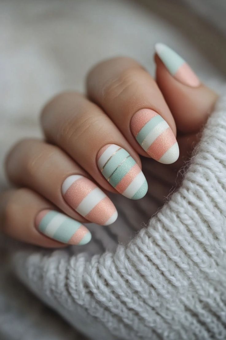 παραδοσιακά-πασχαλινά νύχια-τάσεις-Πάσχα 2025-ιδέες-