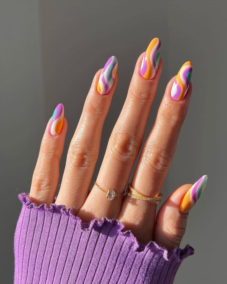 rainbow swirls-πασχαλινά νύχια-τάσεις-Πάσχα 2025-ιδέες-