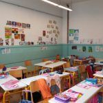 Νηπιαγωγείο: Νηπιαγωγός ταρακουνάει παιδί φωνάζοντας “Θα σε πετάξω από το παράθυρο”-Το σοκαριστικό βίντεο