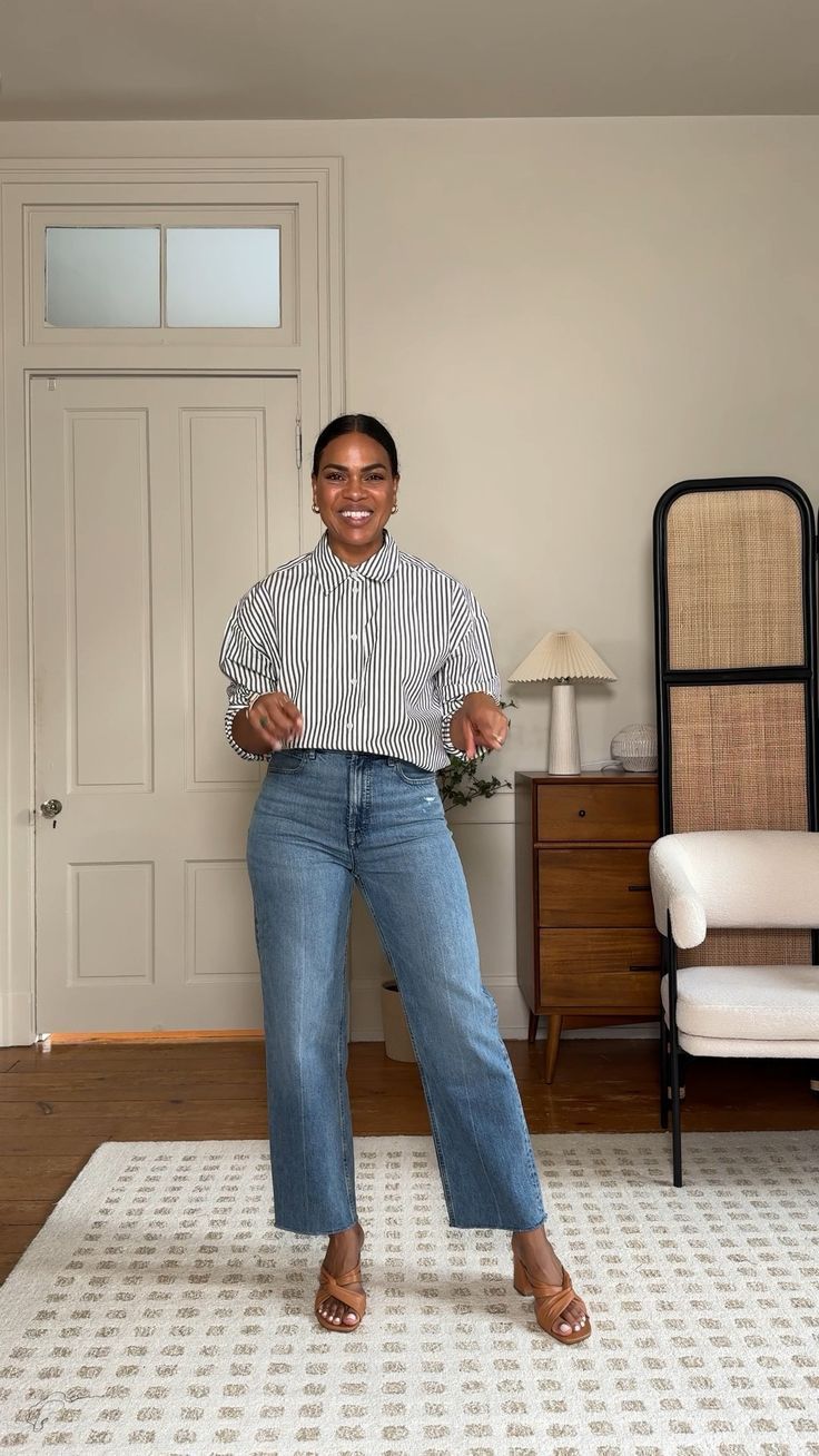 curved leg jeans-τάσεις-Άνοιξη-Καλοκαίρι 2025-ιδέες- curved leg jeans-τάσεις-Άνοιξη-Καλοκαίρι 2025-ιδέες-