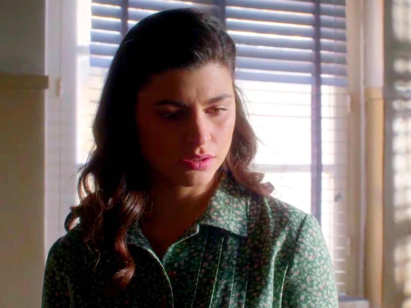 Άγιος Έρωτας: Η Χλόη μαθαίνει πως το παιδί της ζει και ορκίζεται να πάρει εκδίκηση από όποιον εμπλέκεται