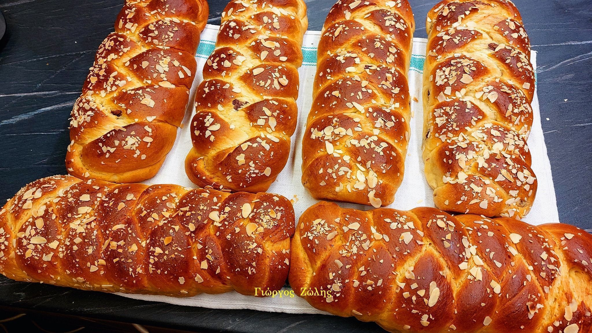 η-καλύτερη-συνταγή-για-πασχαλινά τσουρέκια-με-σοκολάτα-Γιώργος Ζώλης- η-καλύτερη-συνταγή-για-πασχαλινά τσουρέκια-με-σοκολάτα-Γιώργος Ζώλης-