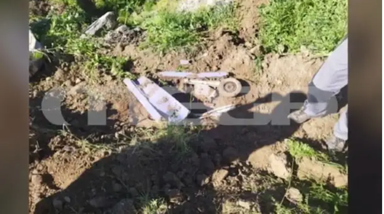 Τέμπη: Μετά το “ξεμπάζωμα” βρέθηκαν μέχρι και ανθρώπινα οστά- Εικόνες που συγκλονίζουν