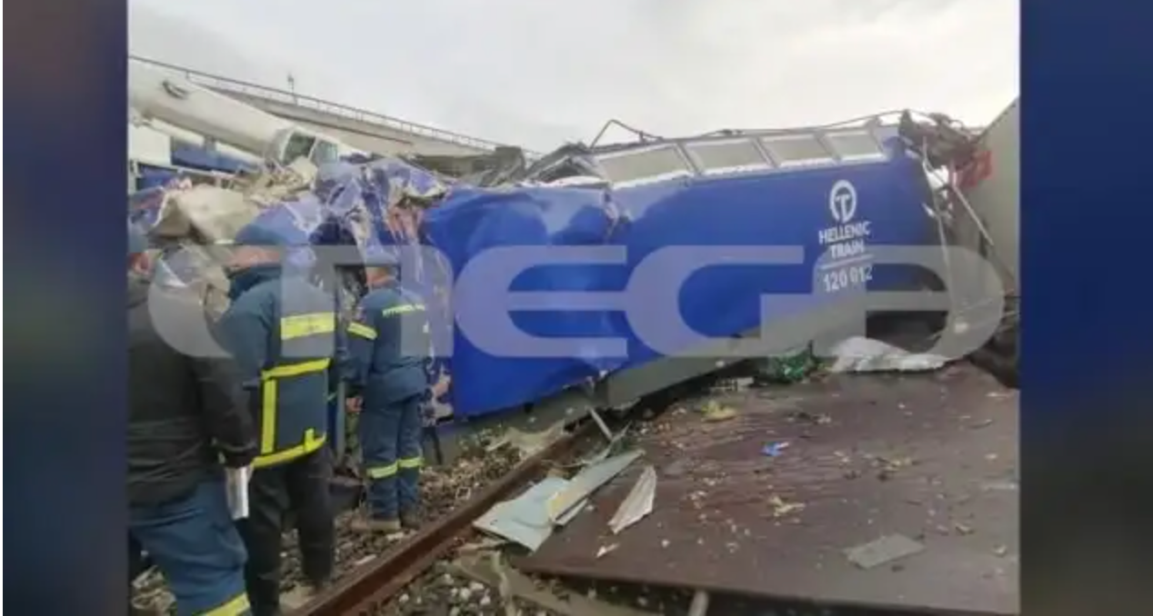 Τέμπη: Μετά το “ξεμπάζωμα” βρέθηκαν μέχρι και ανθρώπινα οστά- Εικόνες που συγκλονίζουν