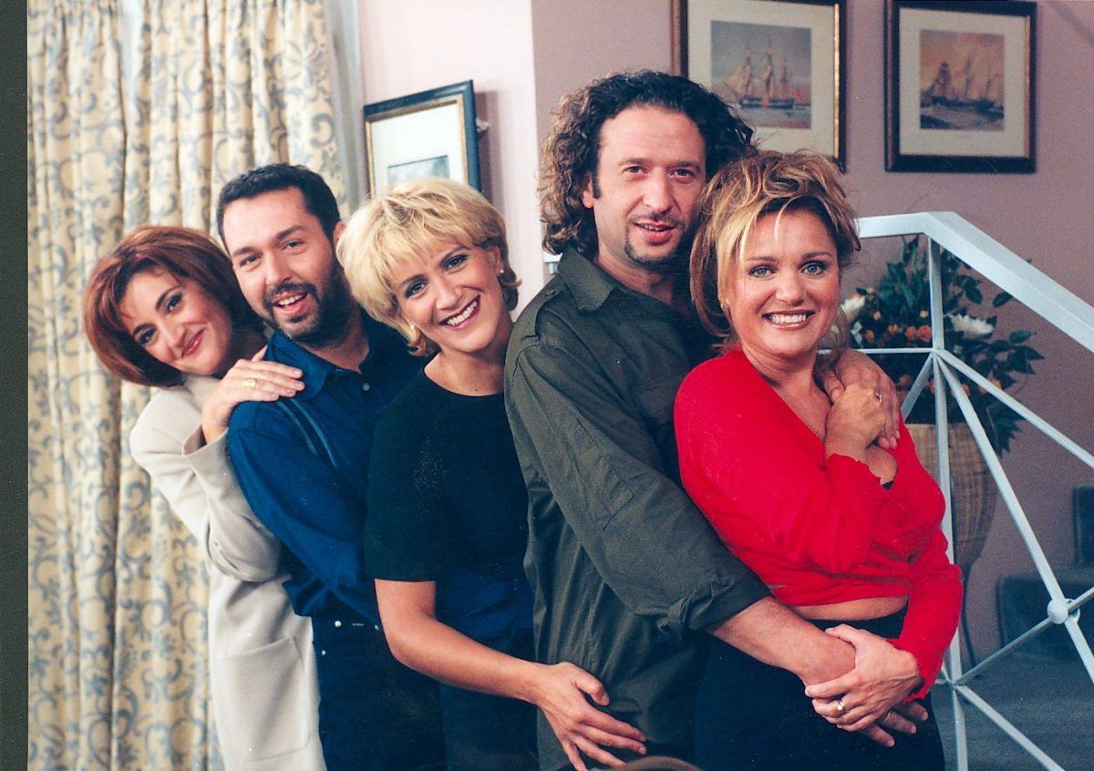 Η Καίτη Κωνσταντίνου κι άλλοι 7 ηθοποιοί που αγαπήθηκαν στα Εγκλήματα και πλέον δεν είναι στη ζωή