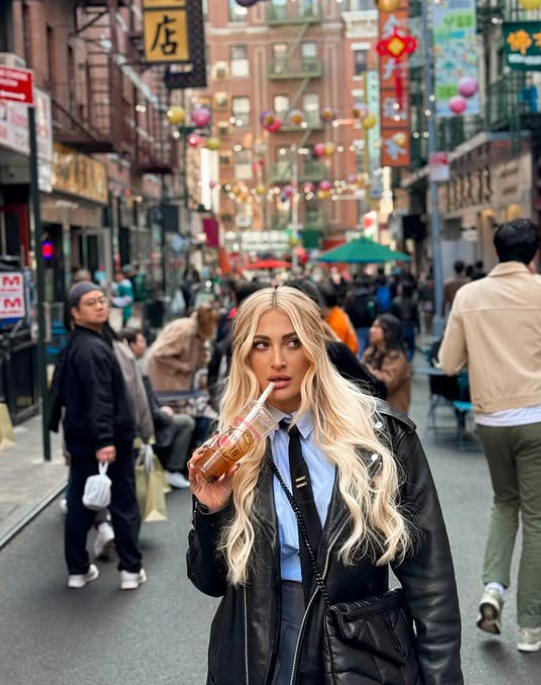 Ιωάννα Τούνη-μανικιούρ-Instagram-