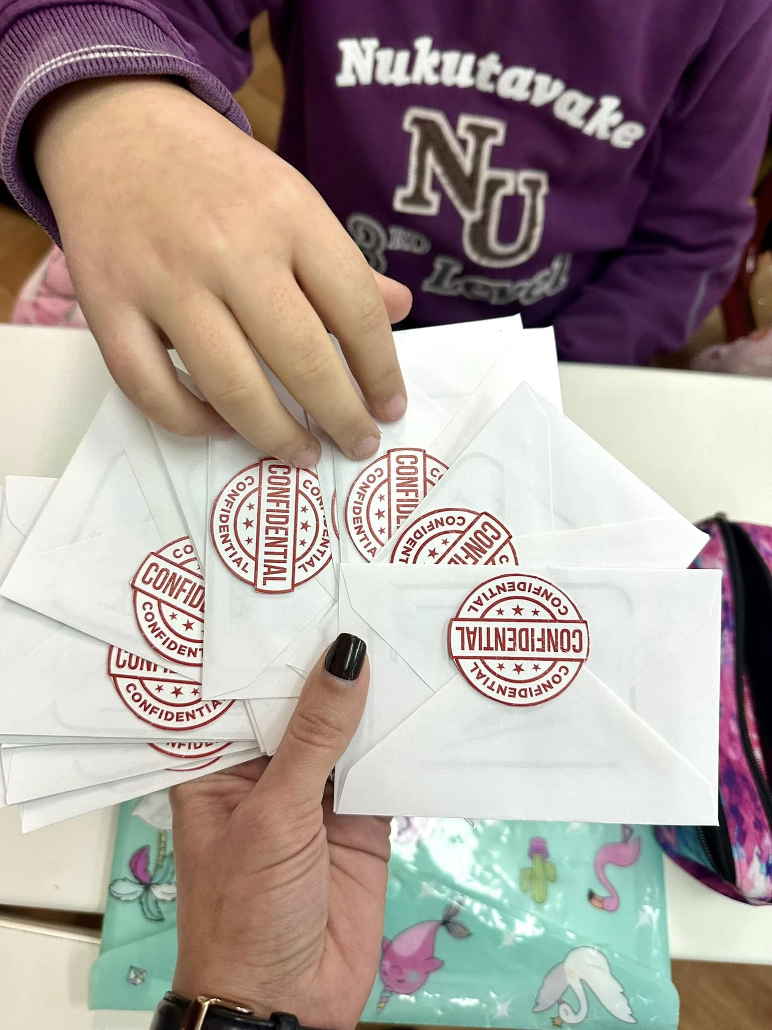 Μυστική Φιλία-παιχνίδι-στη-τάξη-για-να-κάνουν-τα-παιδιά-φίλους- Μυστική Φιλία-παιχνίδι-στη-τάξη-για-να-κάνουν-τα-παιδιά-φίλους-