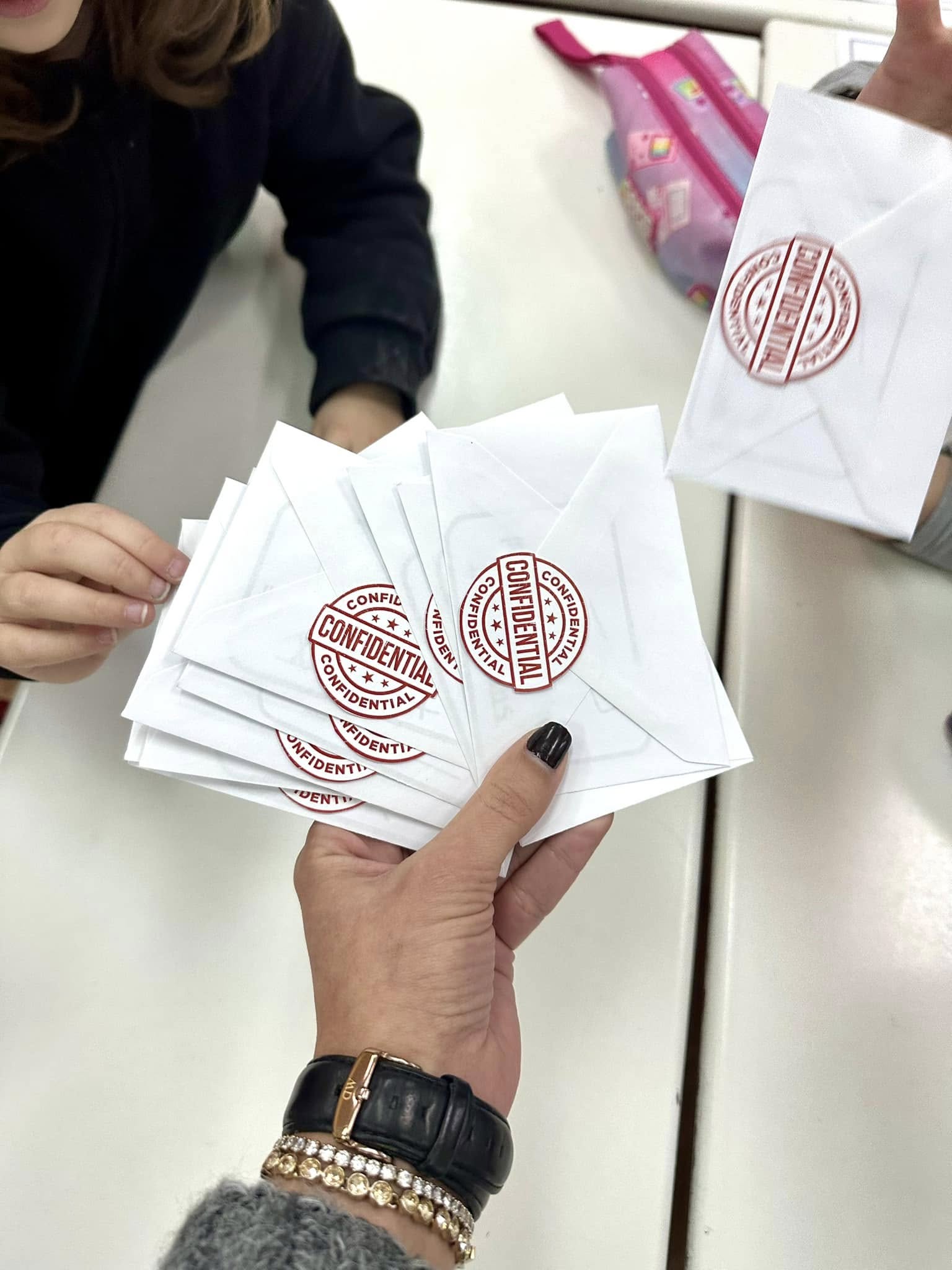 Μυστική Φιλία-παιχνίδι-στη-τάξη-για-να-κάνουν-τα-παιδιά-φίλους- Μυστική Φιλία-παιχνίδι-στη-τάξη-για-να-κάνουν-τα-παιδιά-φίλους-