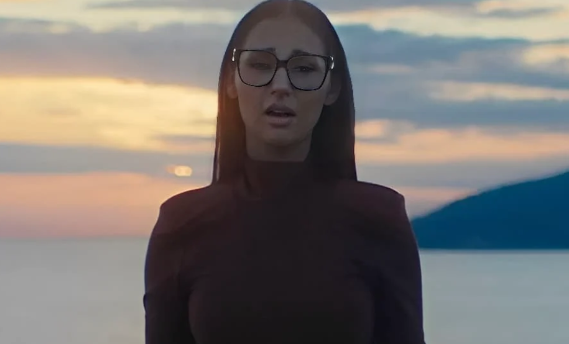 Eurovision-Klavdia: Η συγκίνηση της γιαγιάς της όταν είδε για πρώτη φορά το βίντεο κλιπ