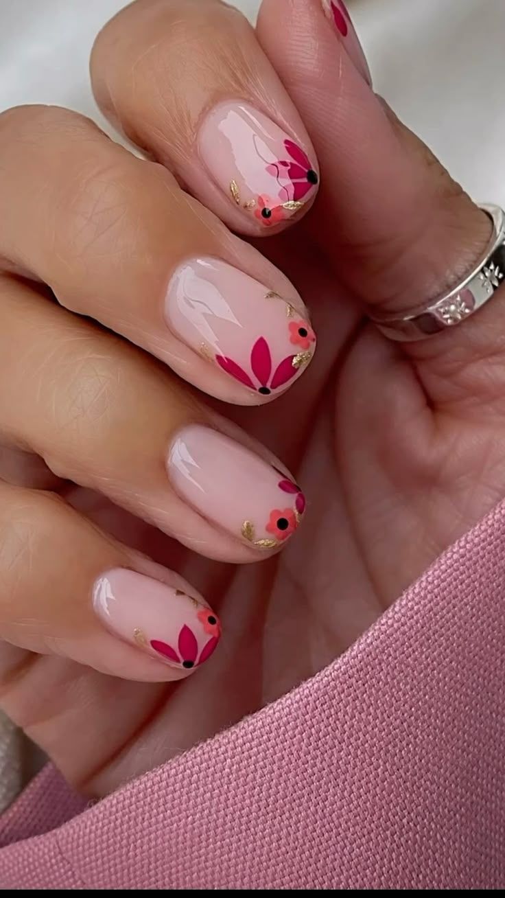 Floral Chic Nails: Ανοιξιάτικες ιδέες για μανικιούρ με τα πιο κομψά σχέδια
