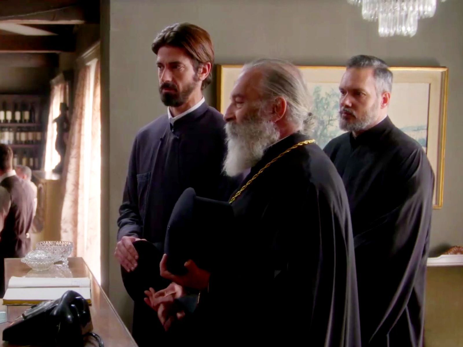 Άγιος Έρωτας : Νέα εμπόδια μπαίνουν στον δρόμο του Πατήρ Νικόλαου