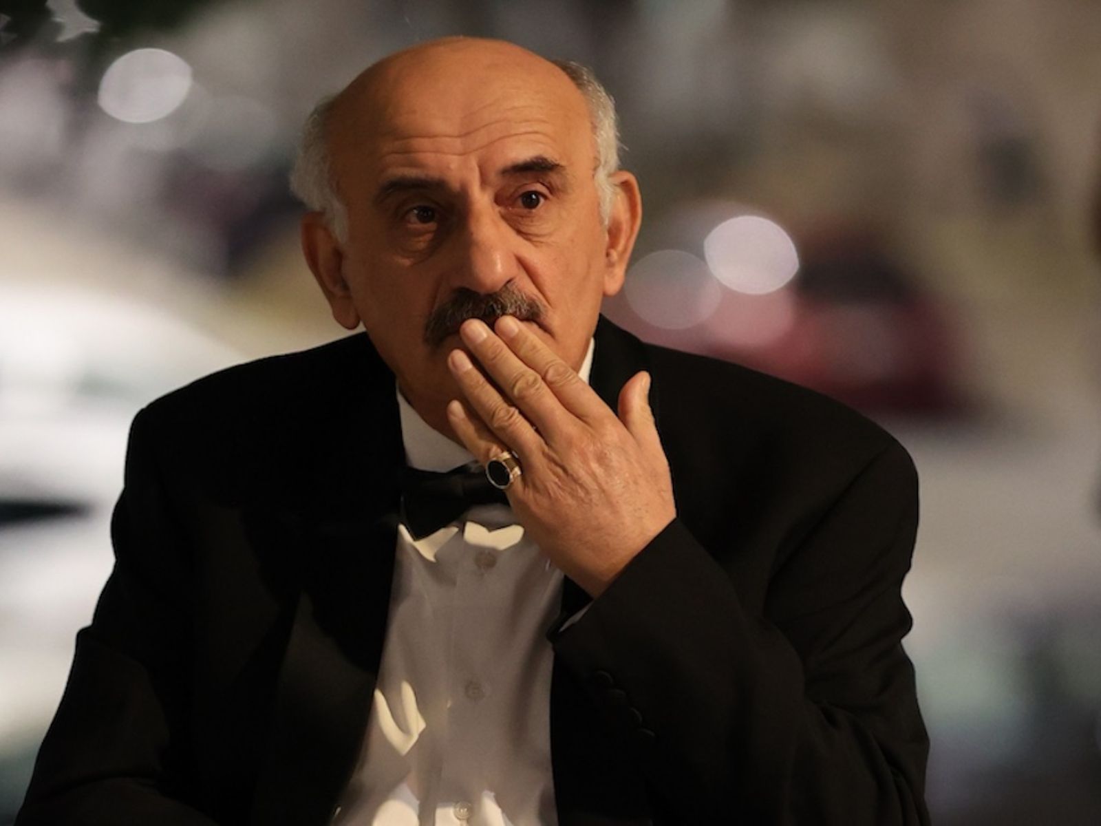 Διάφανη Αγάπη : Ο Τάκης Βαμβακίδης εισβάλλει στη σειρά