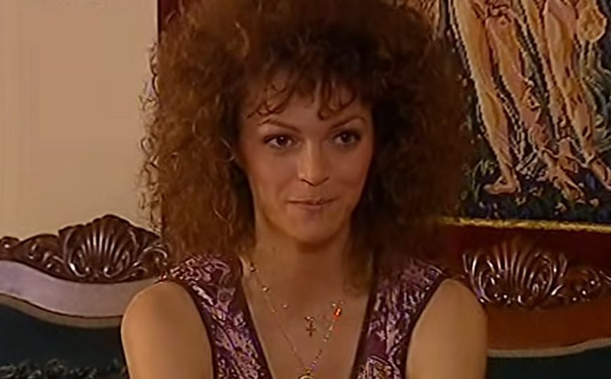 Κατερίνα Θεοχάρη: Πώς είναι 20 χρόνια μετά τη “κοντή” του Παρά Πέντε – Τρομαχτική αλλαγή