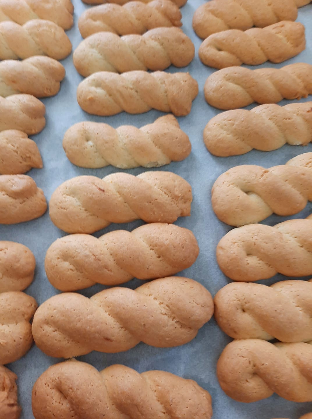 Νηστίσιμα-κουλουράκια λεμονιού-με μαστίχα Χίου-συνταγή- Νηστίσιμα-κουλουράκια λεμονιού-με μαστίχα Χίου-συνταγή-