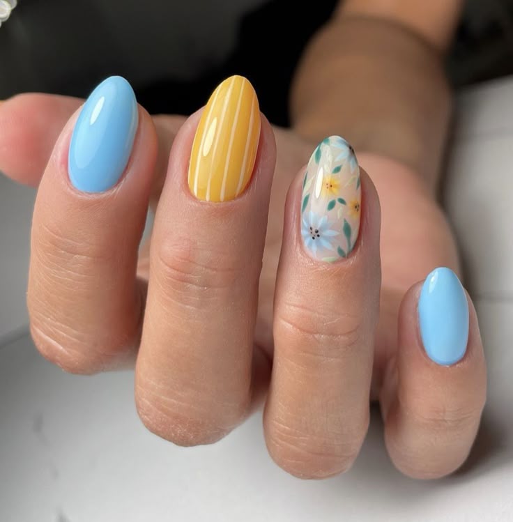 ιδέες-για-παστέλ-πασχαλινά νύχια-Πάσχα 2025-