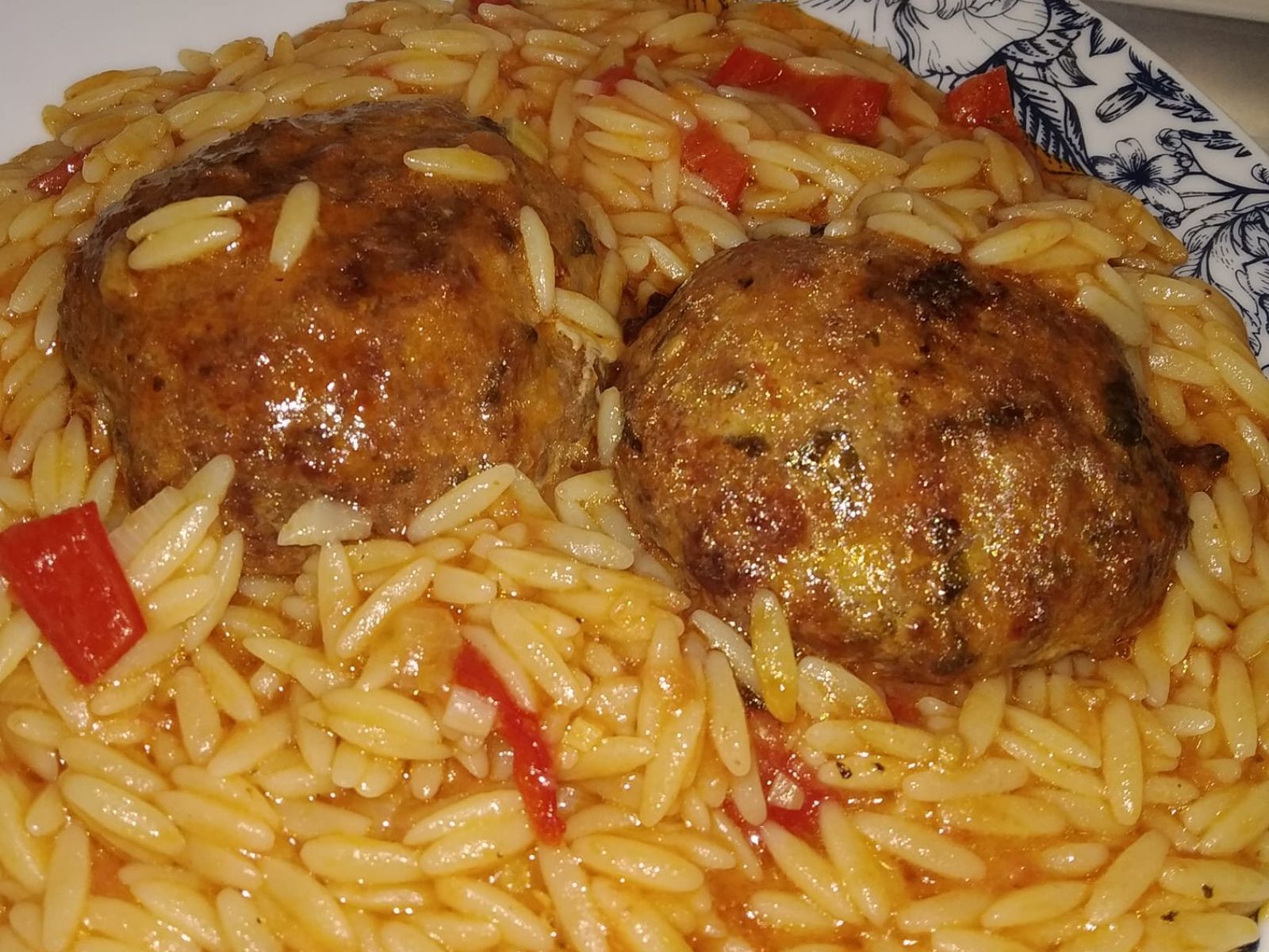 Κεφτέδες-με μανέστρα-για το ολοήμερο-συνταγή-