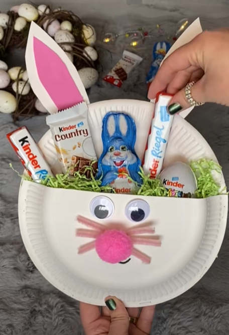 Εύκολη-Πασχαλινή κατασκευή-για δώρο-στη δασκάλα-με χάρτινα πιάτα-που έγινε-viral-στο TikTok- Εύκολη-Πασχαλινή κατασκευή-για δώρο-στη δασκάλα-με χάρτινα πιάτα-που έγινε-viral-στο TikTok-