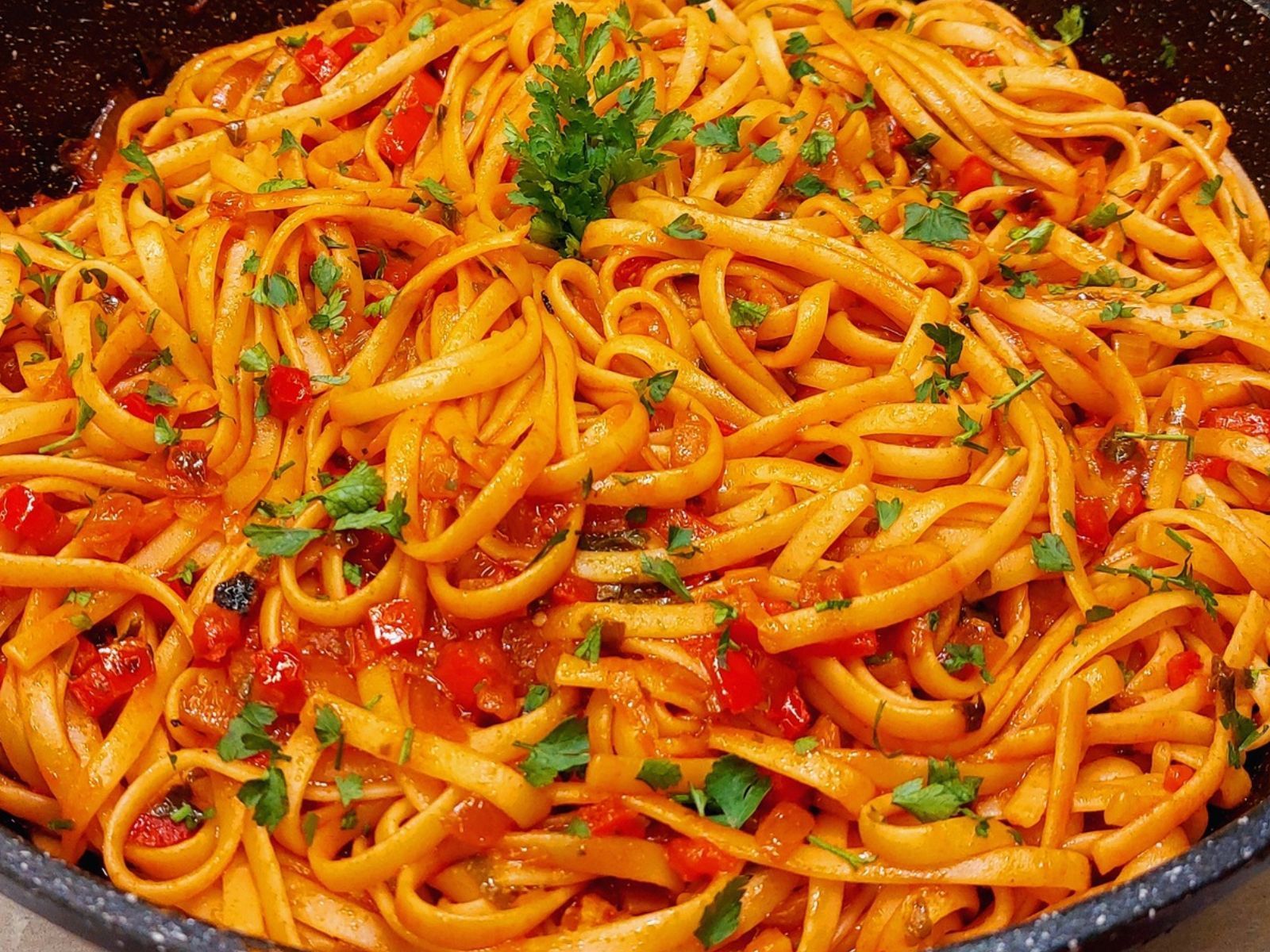 Νηστίσιμη-Σιφνέικη-σκορδομακαρονάδα-του Γιώργου Ζώλη-συνταγή-