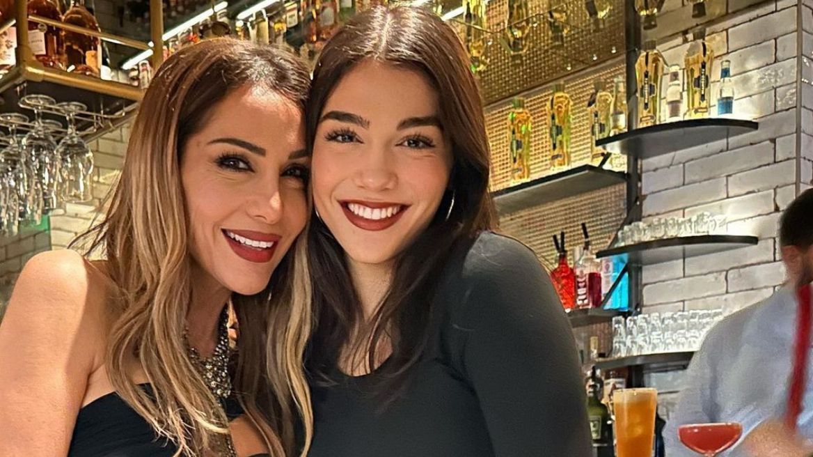 “Πολύ καλύτερη από την Βανδή” – Η Μελίνα Νικολαΐδη τραγουδάει στο TikTok και ο κόσμος σοκάρεται με τη φωνή της