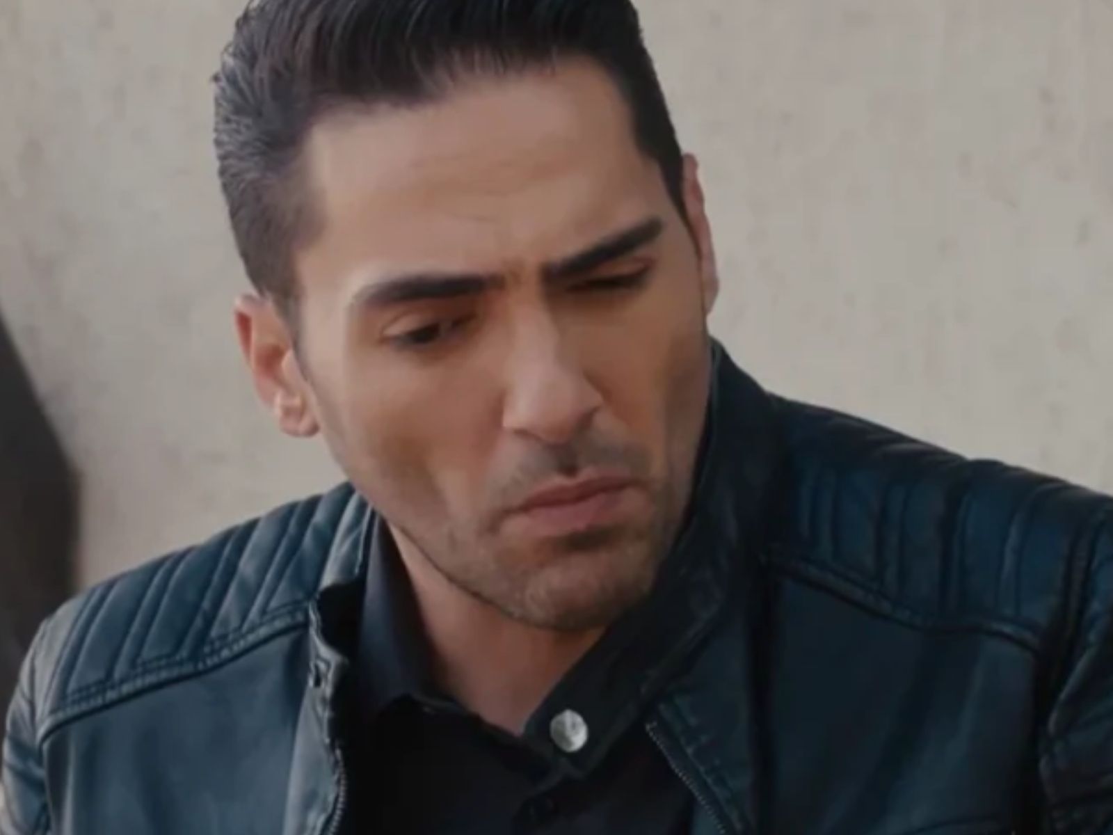 Η Γη της Ελιάς: Οι Γιατροί δίνουν μάχη για να σώσουν τον Κουράκο