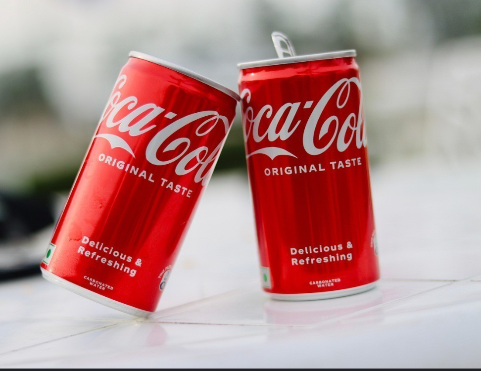 Ανακαλούνται αναψυκτικά Coca-Cola- Βρέθηκαν κομμάτια πλαστικού
