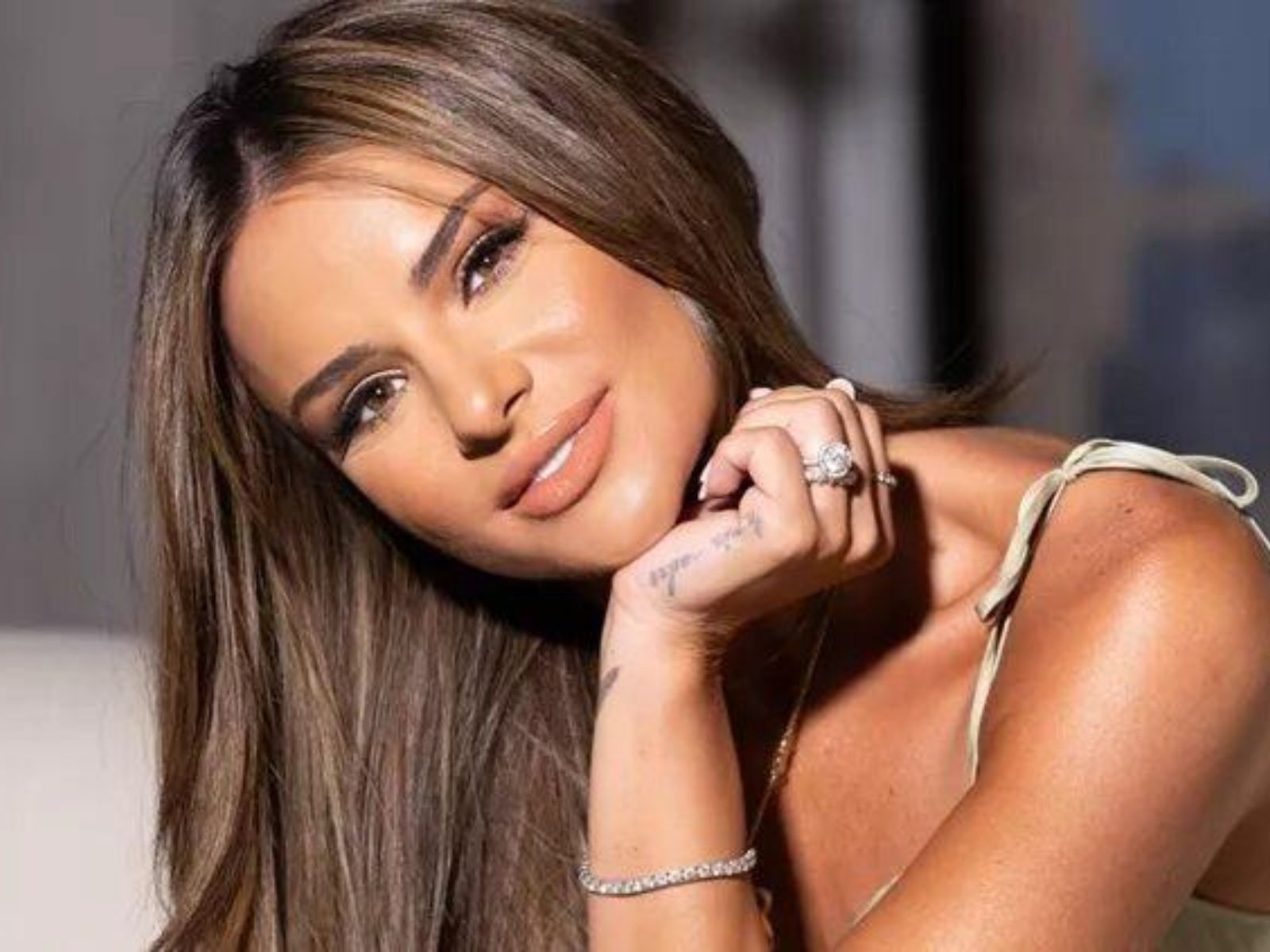 Γέννησε η Ελένη Τσολάκη- Το φύλο του μωρού της με τον Παύλο Πετρουλάκη