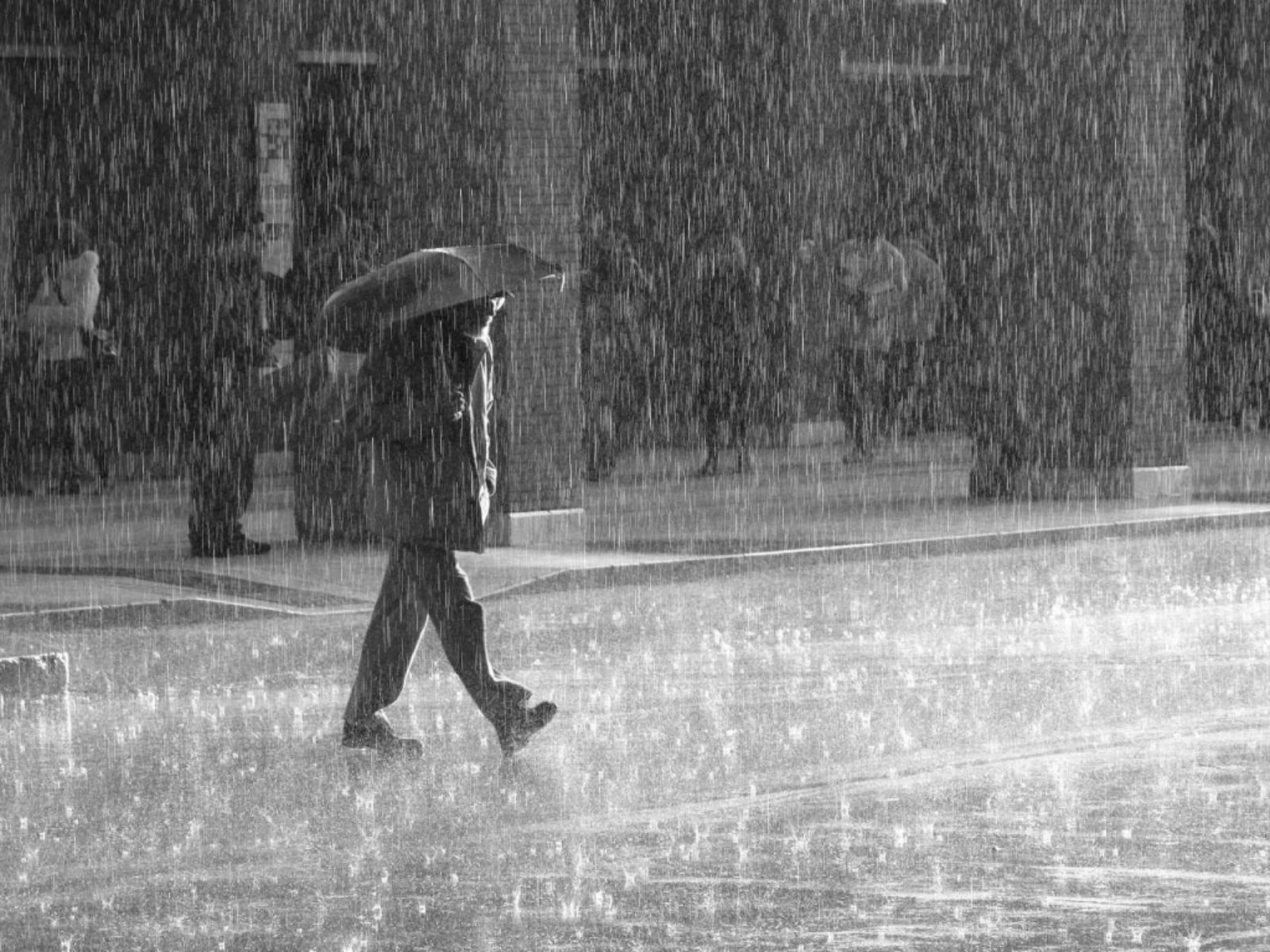 Καιρός: Έντονα καιρικά φαινόμενα σε όλη την Ελλάδα με βροχές και καταιγίδες