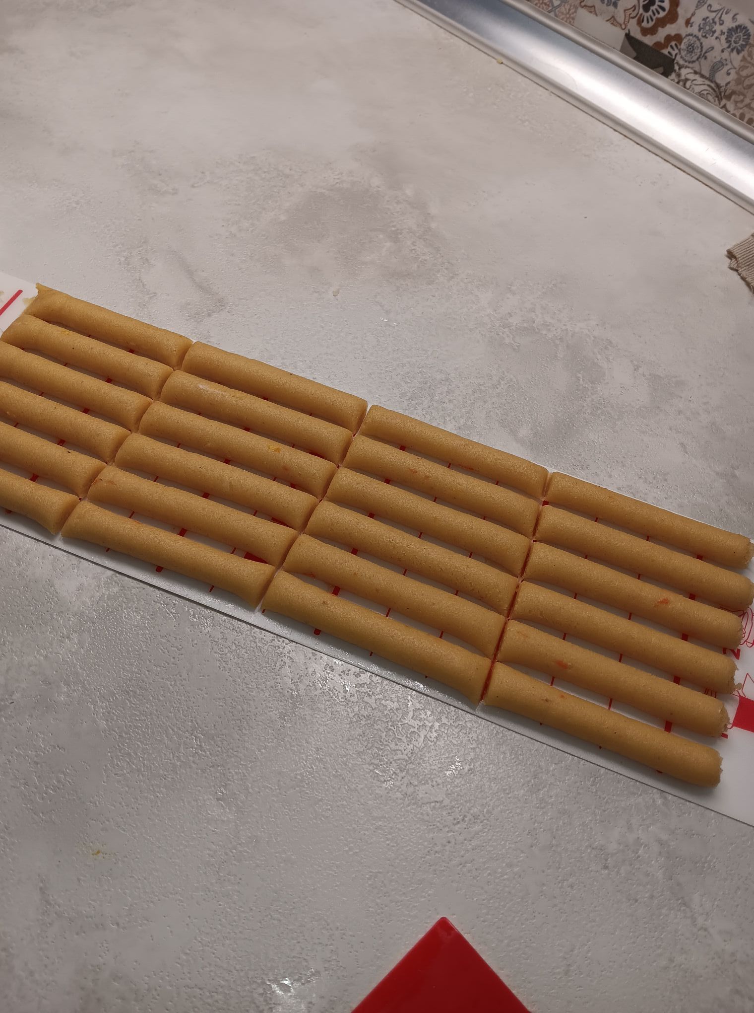 Πασχαλινά κουλουράκια με γιαούρτι και άρωμα τσουρέκι