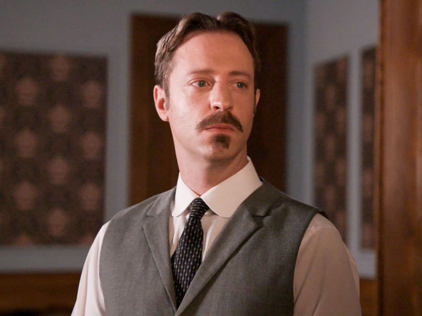 Grand Hotel Επόμενα επεισόδια: 96, 97, 98, 99, 100