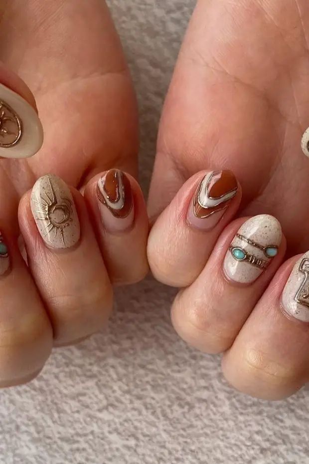 Spring Boho Nails: Ανανέωσε το μανικιούρ σου με τον πιο trendy και ethnic σχέδια