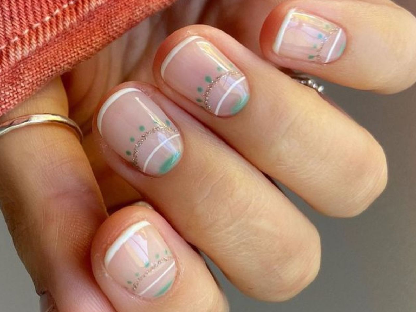 Spring Boho Nails: Ανανέωσε το μανικιούρ σου με τον πιο trendy και ethnic σχέδια