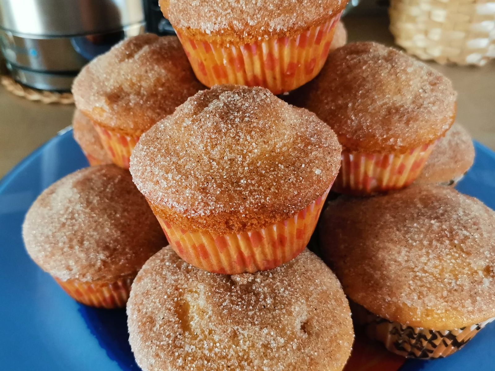 Αφράτα muffins με μαρμελάδα για πρωινό