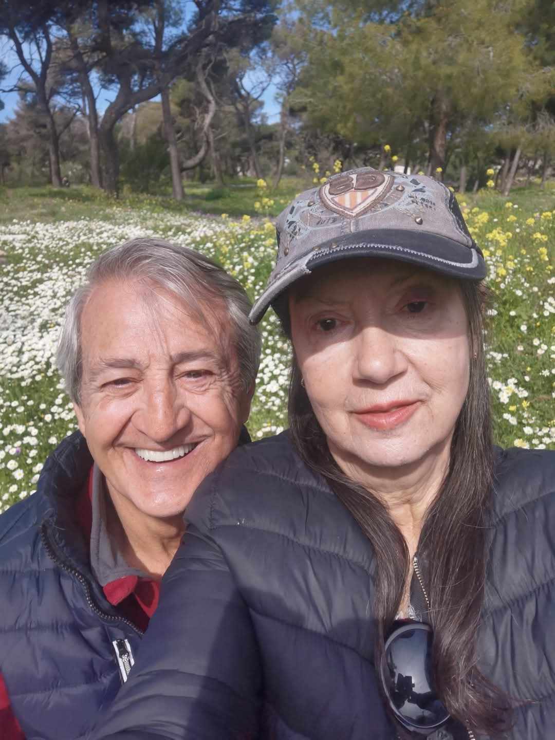 Πώς είναι σήμερα ο Σωτήρης Τζεβελέκος με την γυναίκα του Έφη Θεοχάρη που έγραψαν ιστορία την εποχή της βιντεοκασέτας