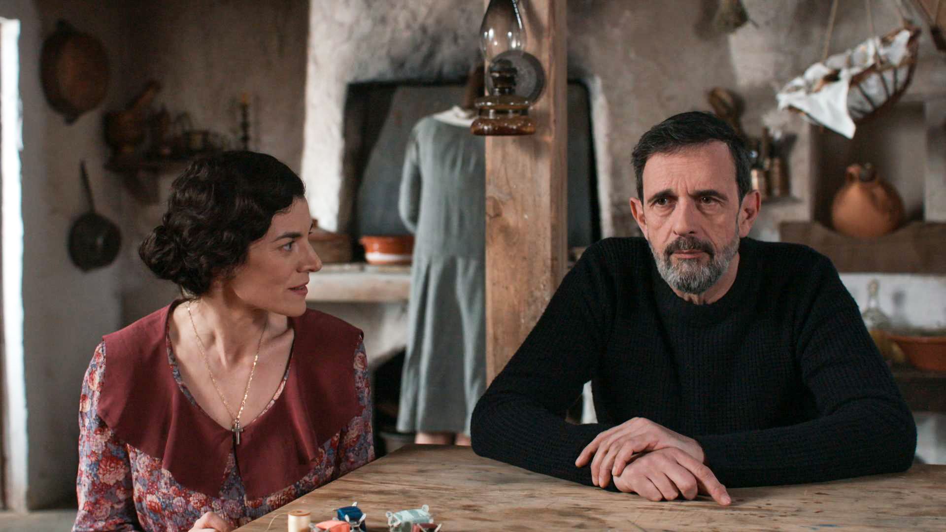 Grand Hotel Επόμενα Επεισόδια : Περιλήψεις επεισοδίων από 30/3/25 ως 03/04/25