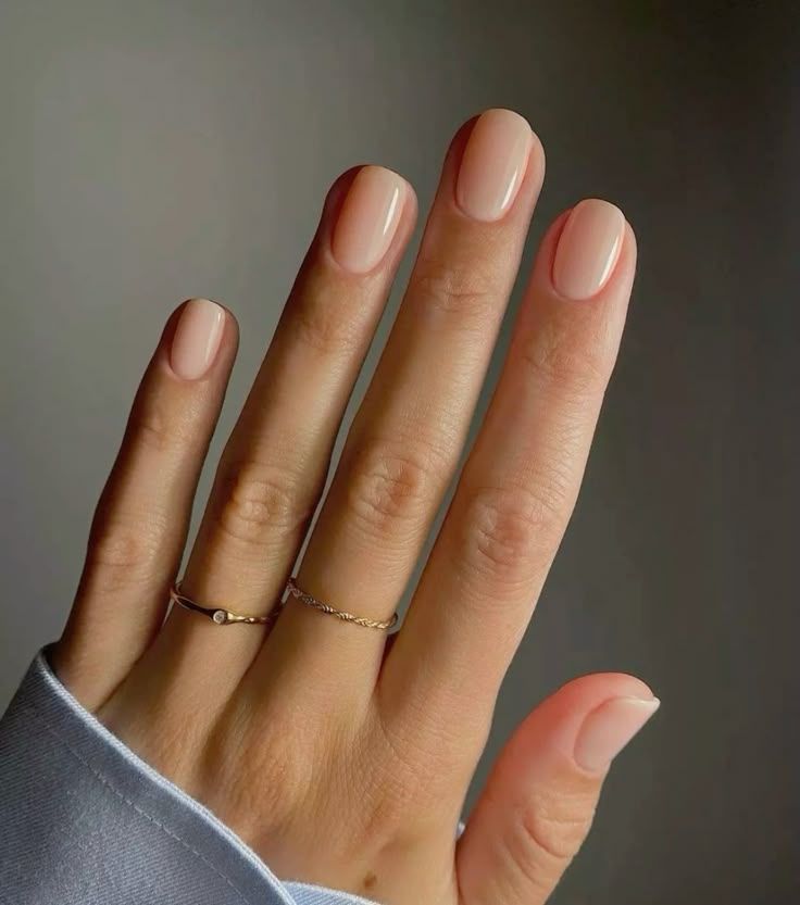 Naked nails: Η νέα Nude επανάσταση για φυσικά νύχια με κομψότητα