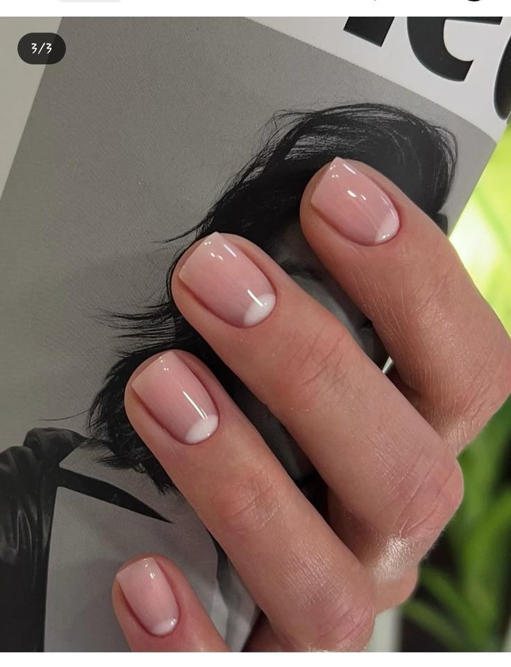 Naked nails: Η νέα Nude επανάσταση για φυσικά νύχια με κομψότητα