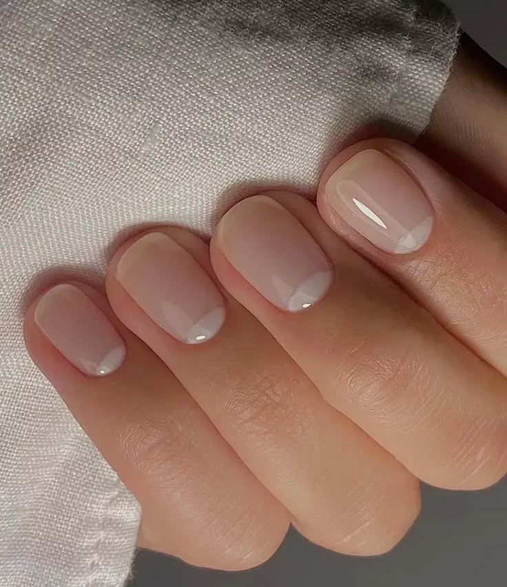 Naked nails: Η νέα Nude επανάσταση για φυσικά νύχια με κομψότητα