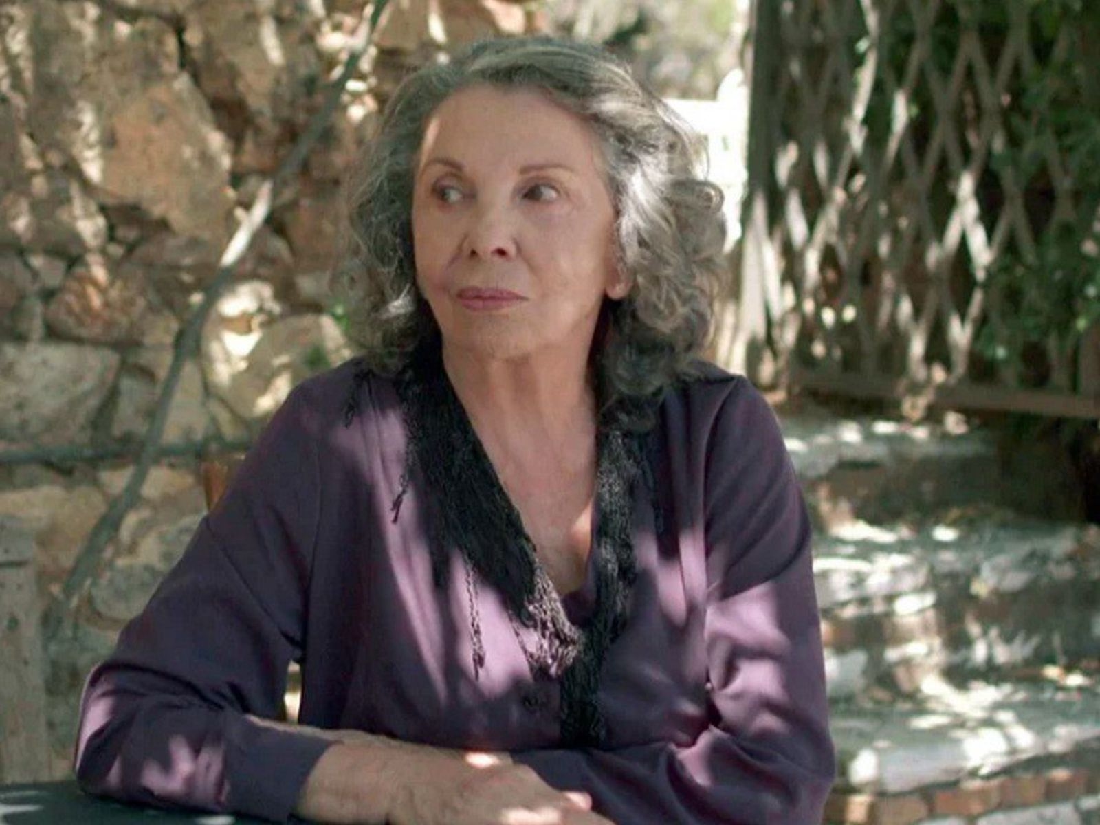 Η Παραλία: H Νικολίνα διώχνει κακήν κακώς την Σοφί