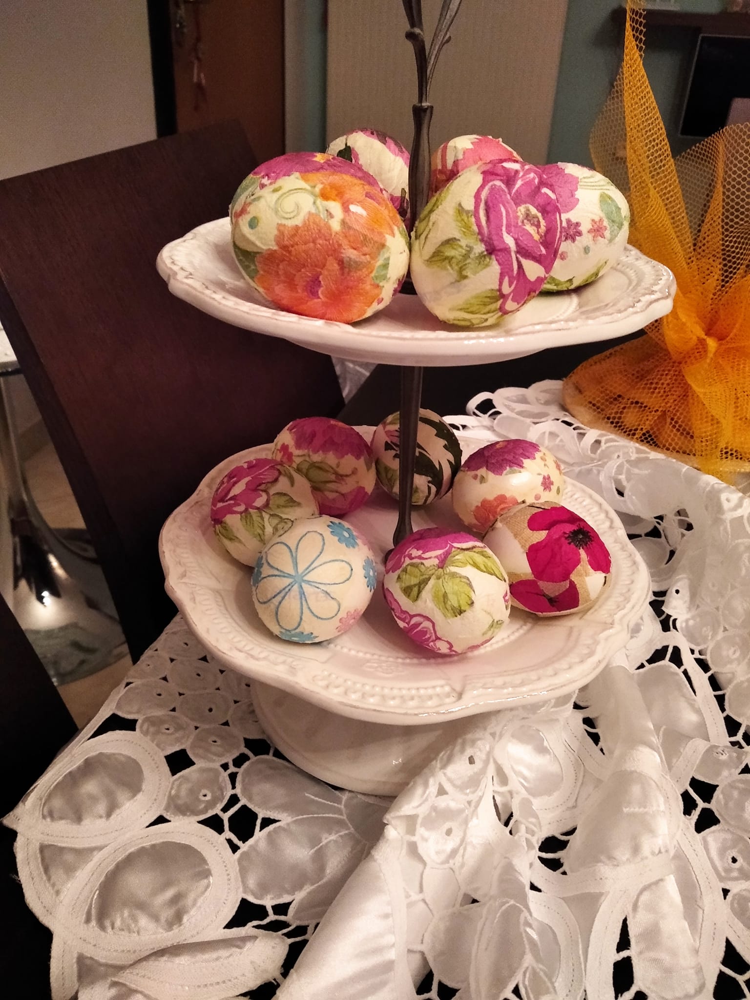 Πασχαλινά αυγά με μέθοδο ντεκουπάζ στο φούρνο