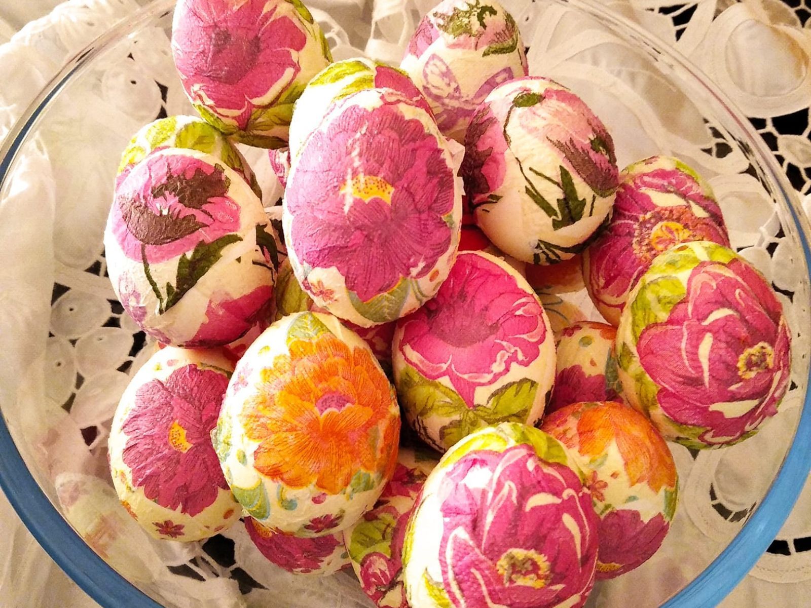 Πασχαλινά αυγά με μέθοδο ντεκουπάζ στο φούρνο