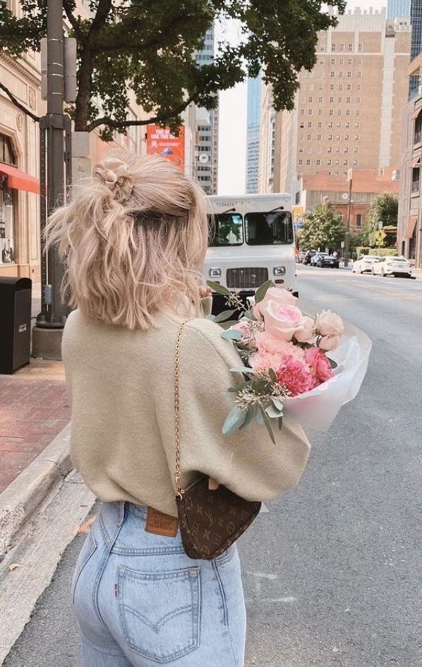 Eco blonde: Η τεχνική για ξανθό μαλλί αν δεν θες να βάφεις συνέχεια τη ρίζα σου