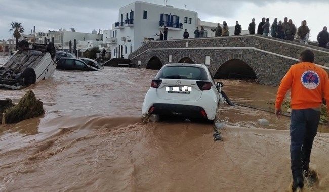 Κακοκαιρία: Βούλιαξαν Μύκονος, Πάρος, Χίος και Σύρος- Ολέθριες καταστροφές σε σπίτια και δρόμους