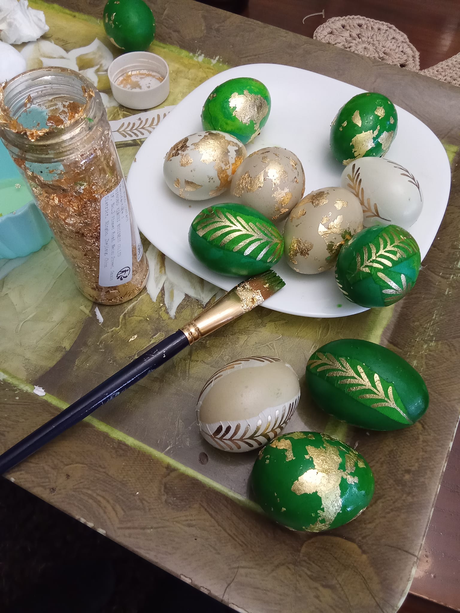 Πασχαλινά αυγά με φύλλα χρυσού