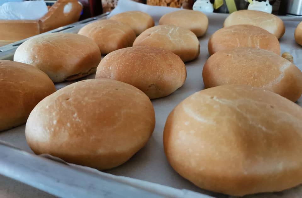 Αρωματικά Σαρακοστιανά ψωμάκια με γέμιση πατάτας