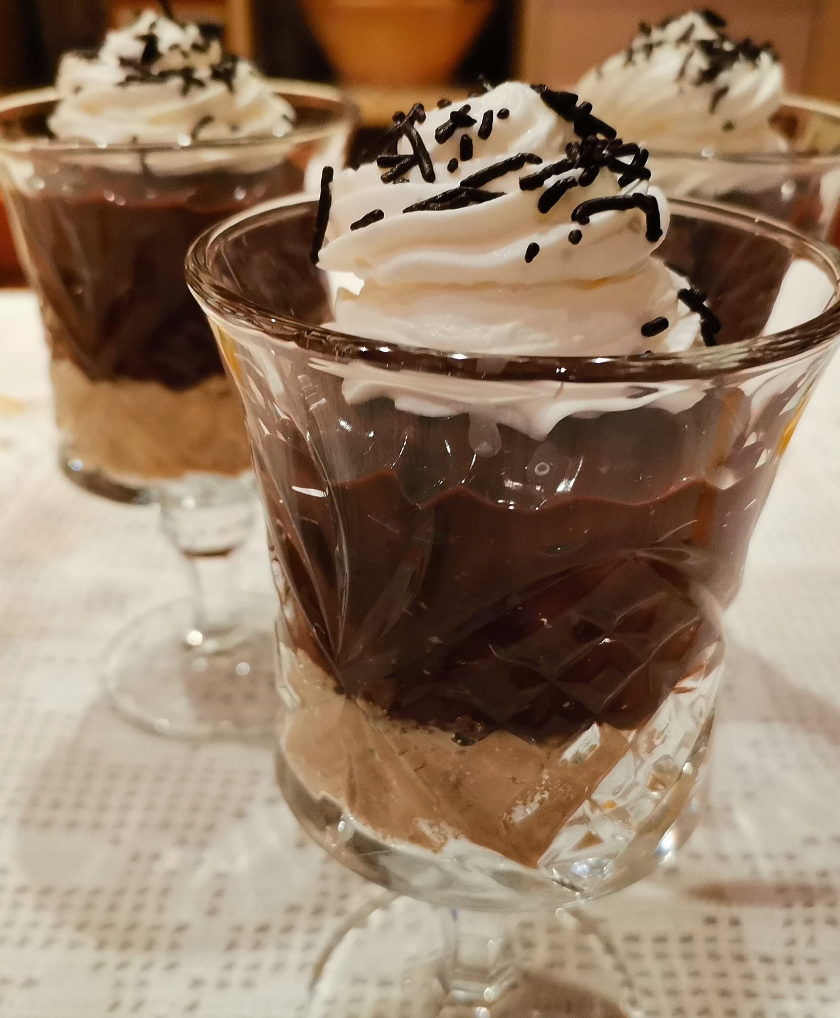 Σαρακοστιανά σοκολατένιο μπισκοτόγλυκα σε ποτήρι