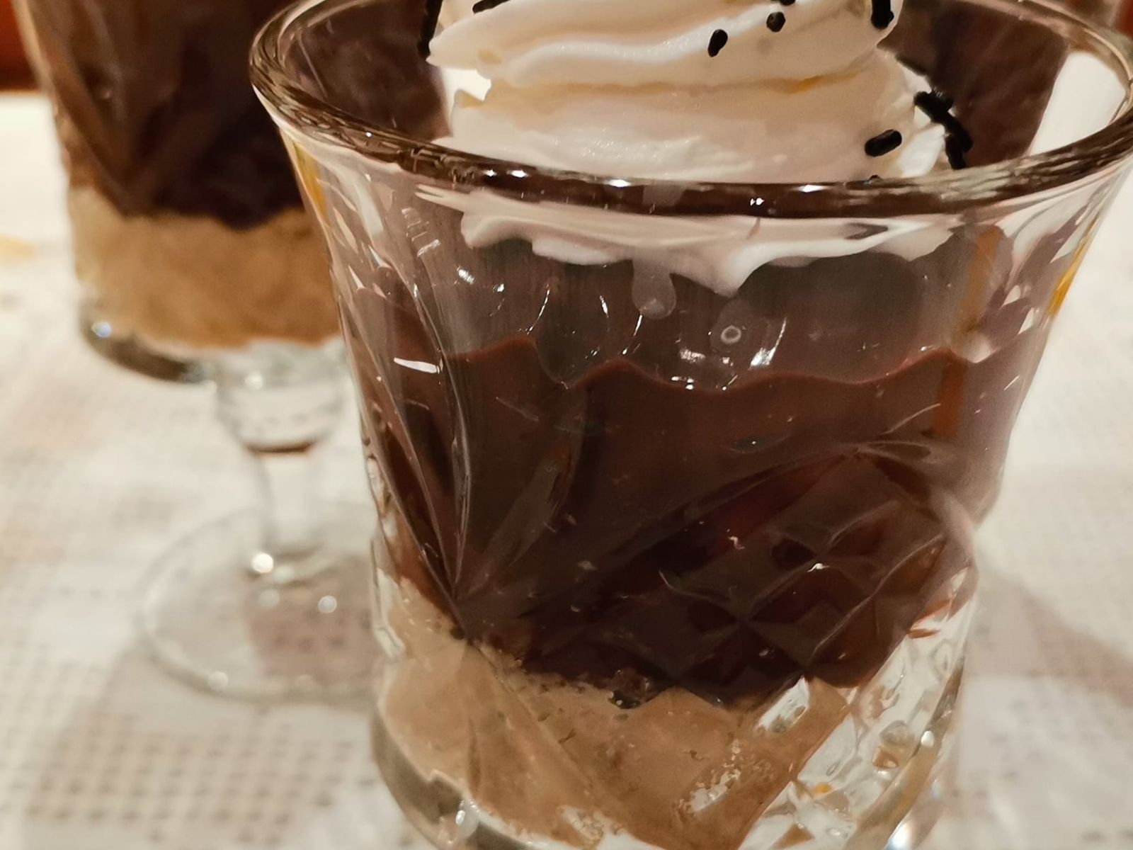 Σαρακοστιανά σοκολατένιο μπισκοτόγλυκα σε ποτήρι