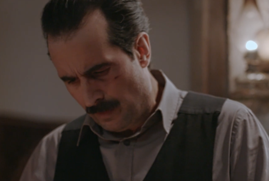 Grand Hotel: ο Χαραλάμπης βρίσκει έναν μάρτυρα κλειδί και μαθαίνει την αλήθεια για τον πατέρα του Πετρου