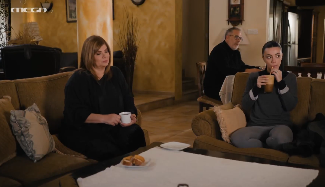 Η Γη της Ελιάς: O Δημοσθένης προσπάθει να παγιδευσει την Ειρήνη αλλά εκείνη τον καταλαβαίνει