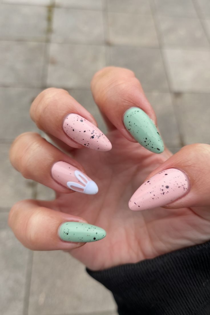 Easter rabbit nails – Ιδέες για γιορτινό Πασχαλινό μανικιούρ με τα πιο girly και κομψά σχέδια